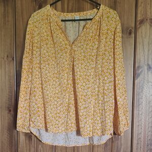 Women’s Old Navy Yellow Floral V-Neck Long Sleeve Blouse. Size L